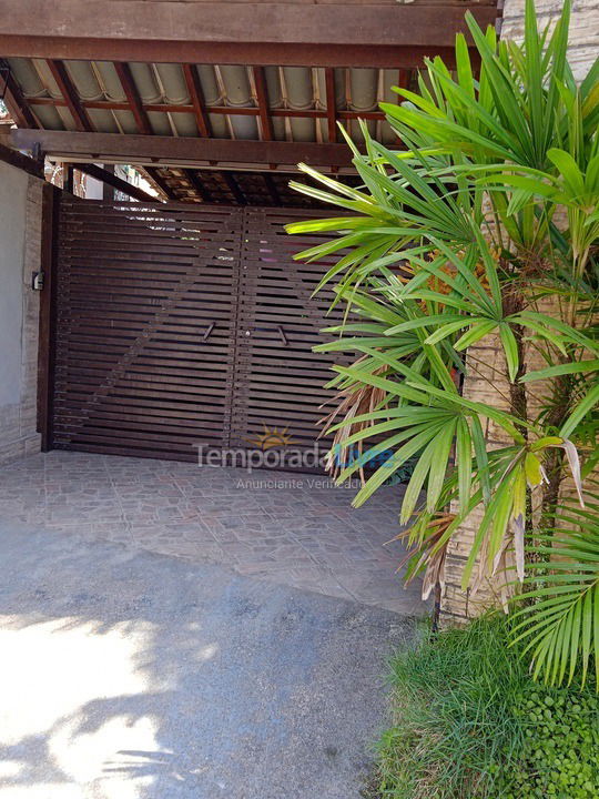 Casa para aluguel de temporada em São Sebastião (Praia da Baleia)