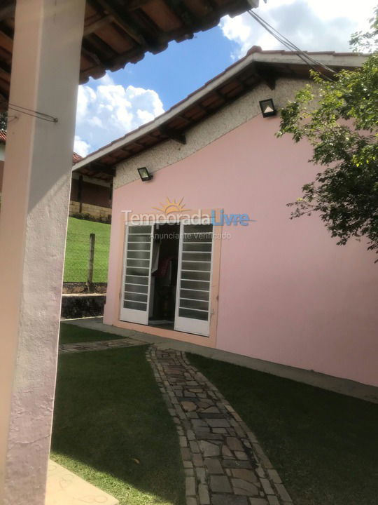 Casa para aluguel de temporada em Monte Alegre do Sul (Girardeli)