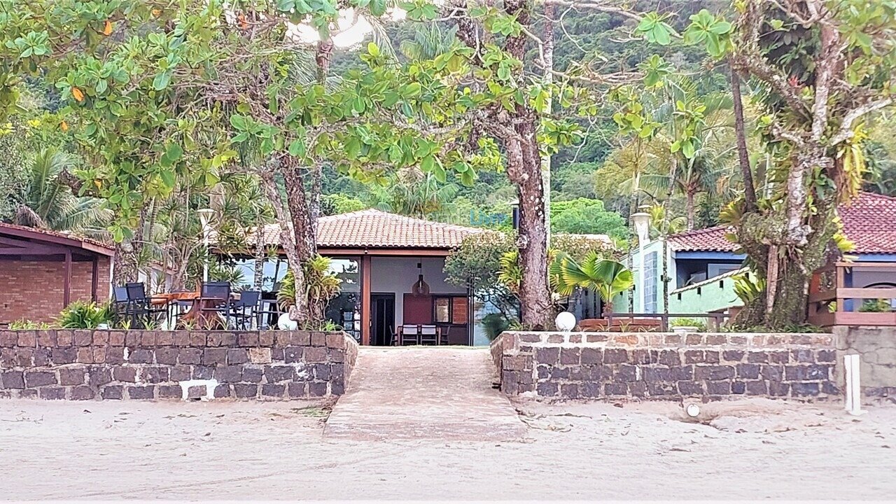 Casa para alquiler de vacaciones em Ubatuba (Praia da Fortaleza)