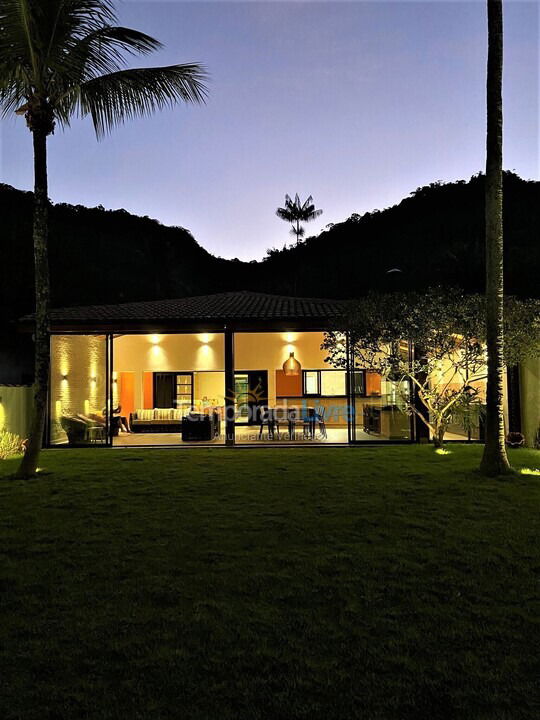 Casa para aluguel de temporada em Ubatuba (Praia da Fortaleza)