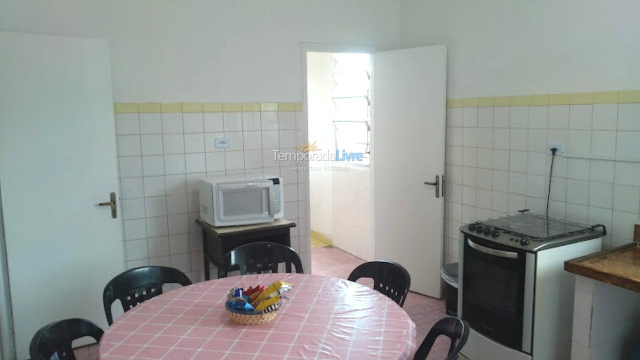 Apartamento para aluguel de temporada em Guarujá (Santa Rosa)
