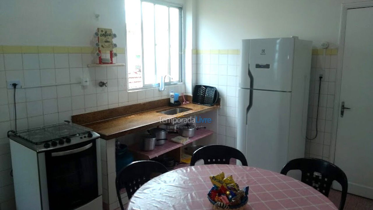 Apartamento para aluguel de temporada em Guarujá (Santa Rosa)