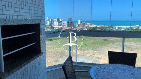 Apartment with sea view and swimming pool in Praia de Palmas