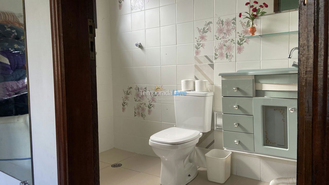 House for vacation rental in Guarujá (Jardim Virginia Praia da Enseada)