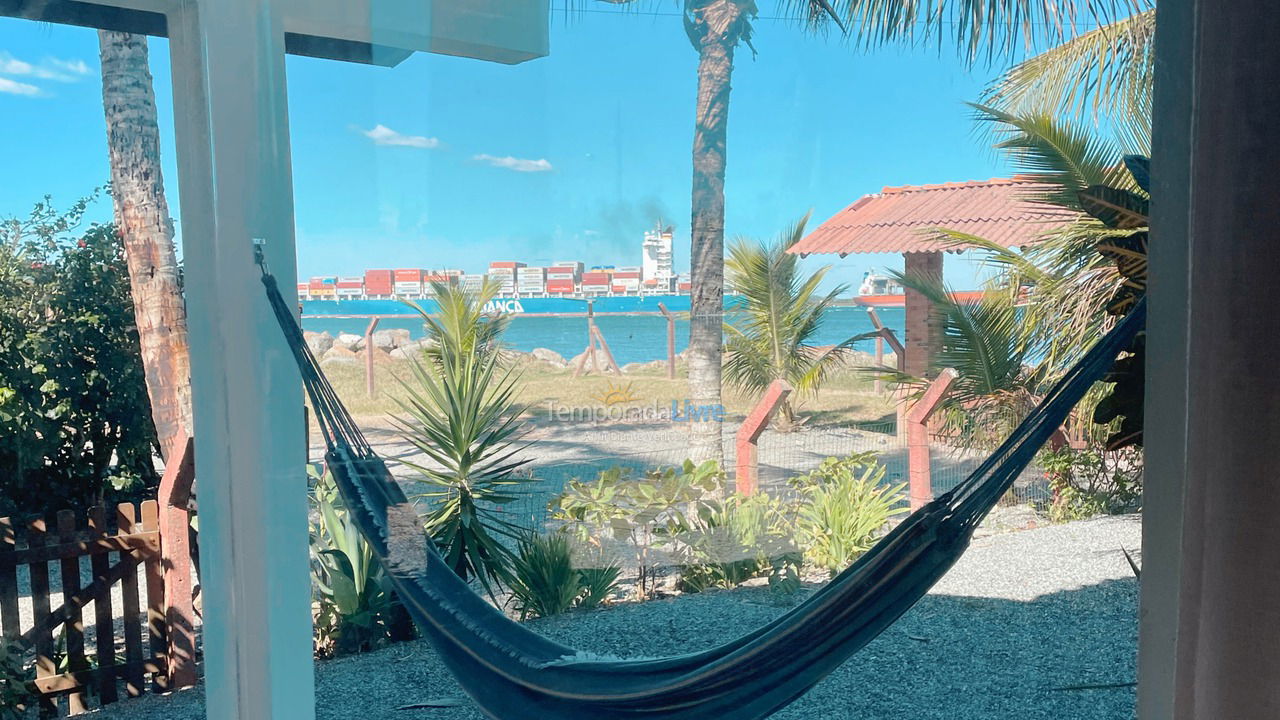 Casa para aluguel de temporada em Itapoá (Balneario Brandalize)