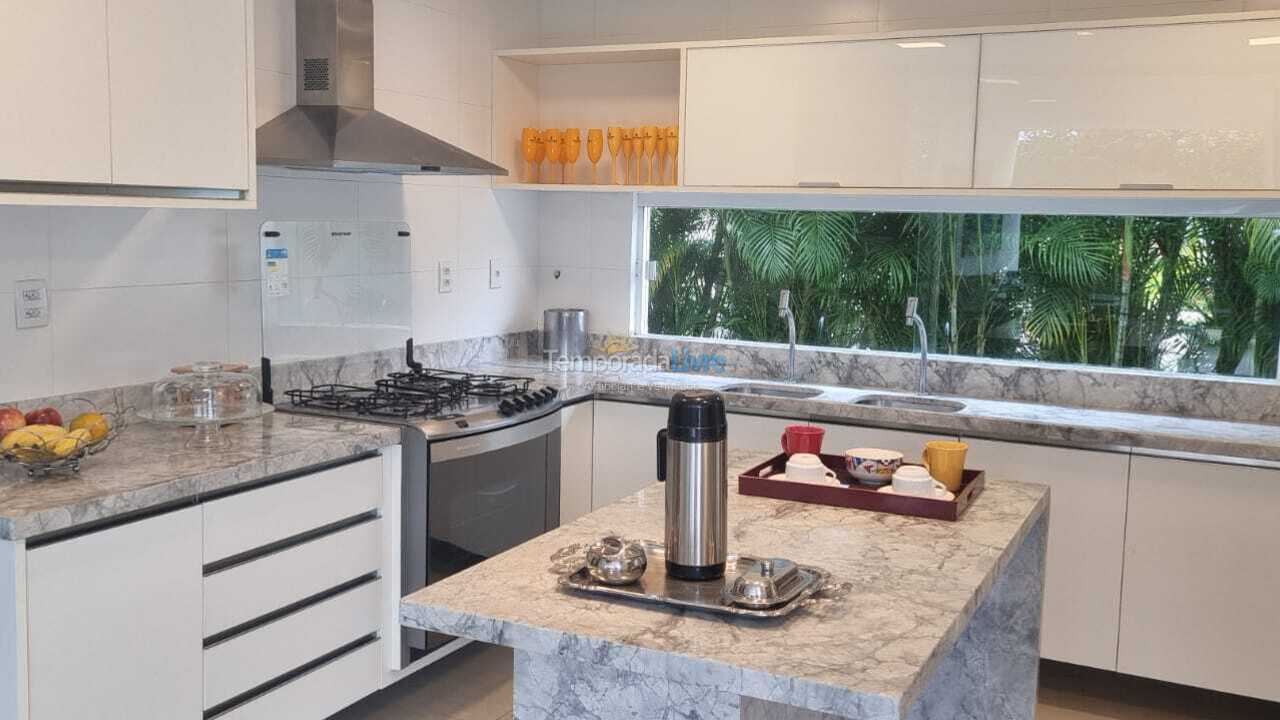 Casa para aluguel de temporada em Camaçari (Praia de Guarajuba)