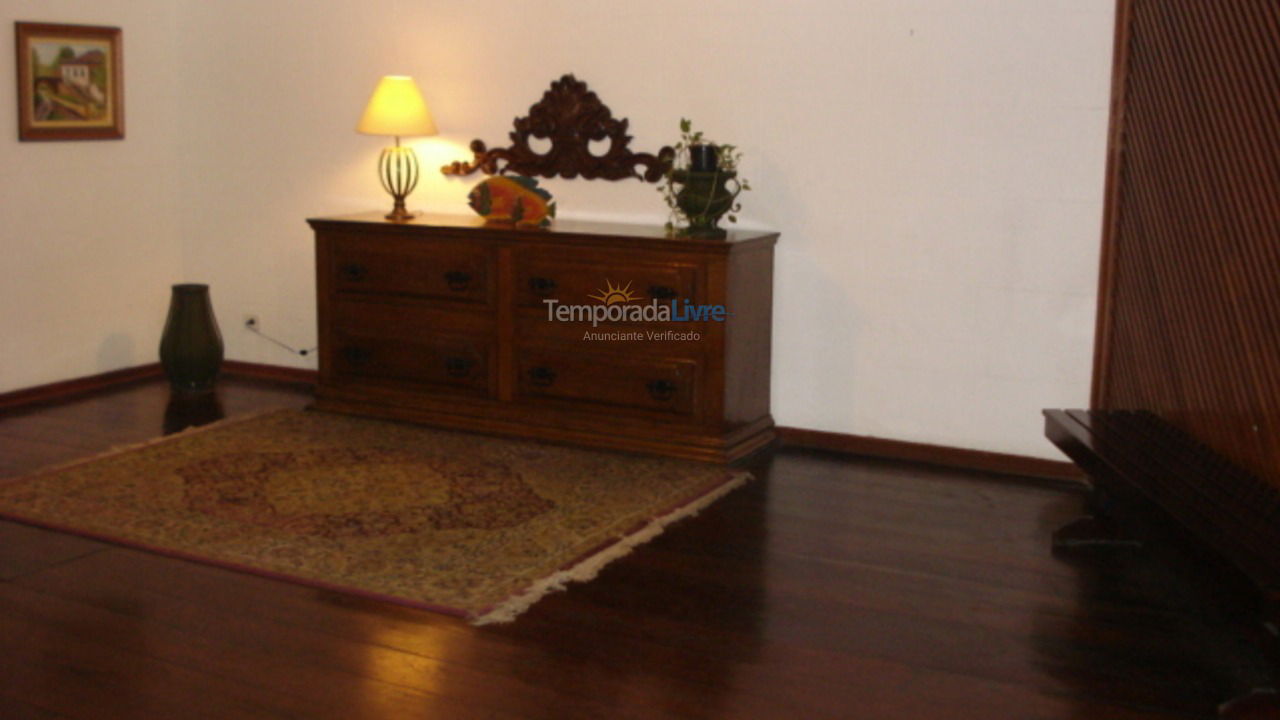 Apartment for vacation rental in Guarujá (Pitangueiras)