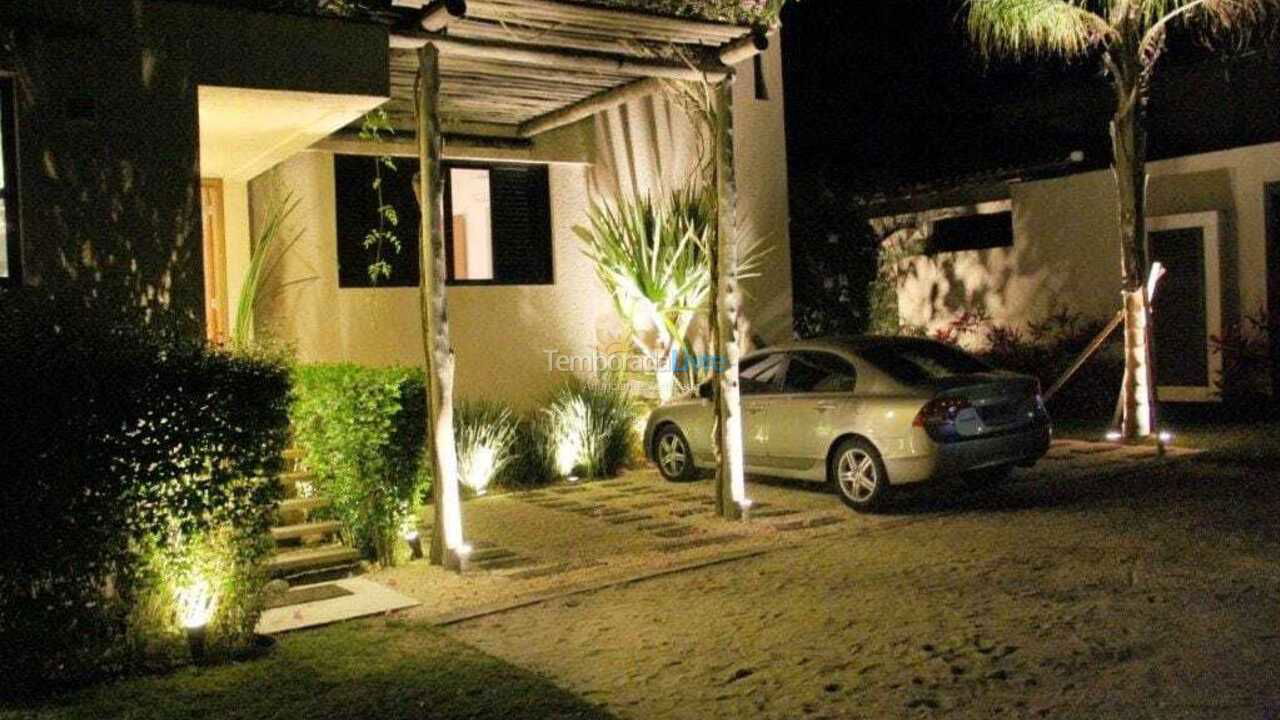 Casa para aluguel de temporada em São Sebastião (Praia da Baleia)