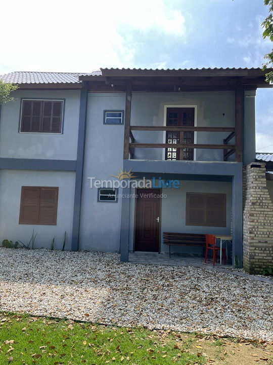 House for vacation rental in Garopaba (Praia da Ferrugem)