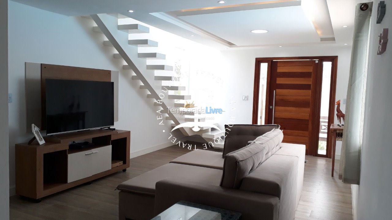 Casa para aluguel de temporada em Armação dos Búzios (Praia Rasa)