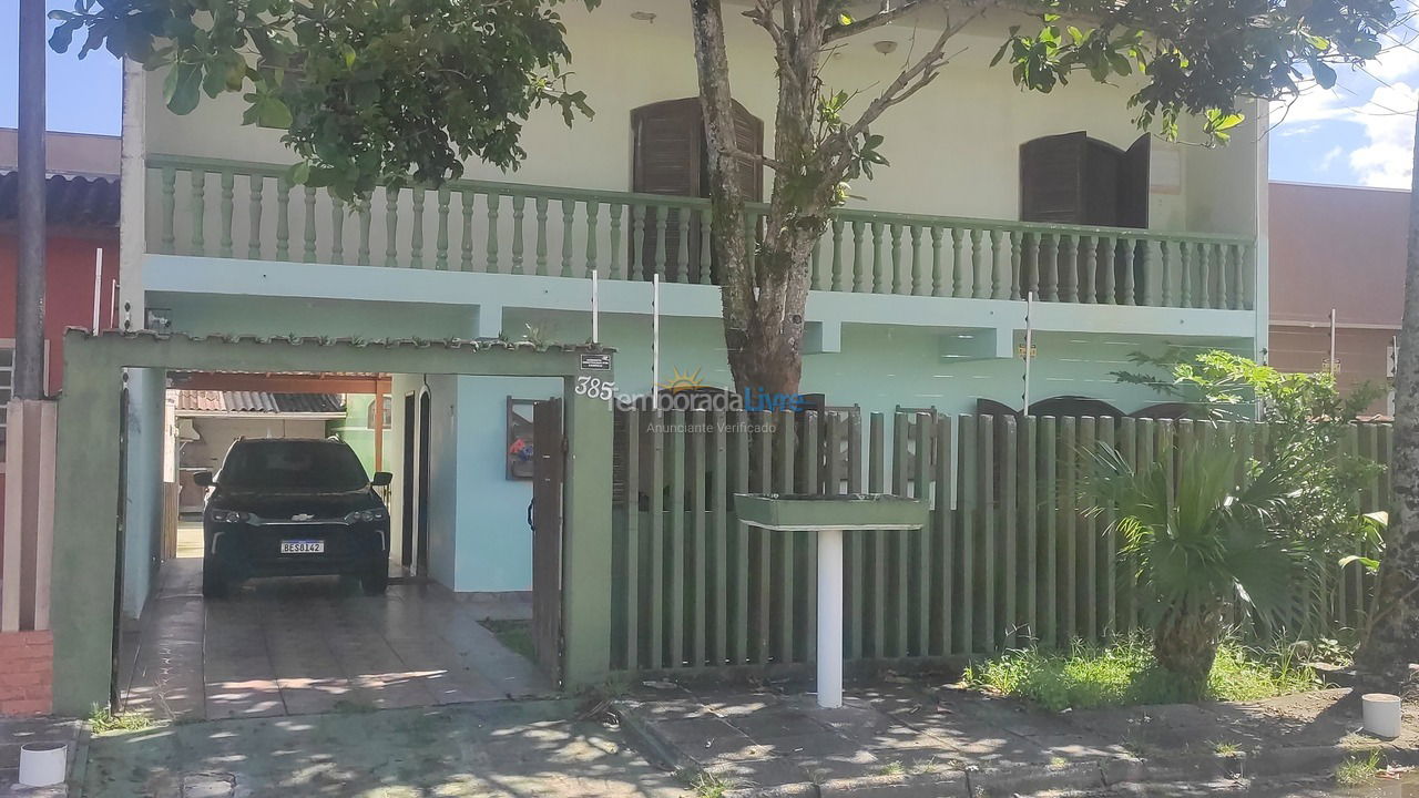 Casa para aluguel de temporada em Pontal do Paraná (Praia de Leste)