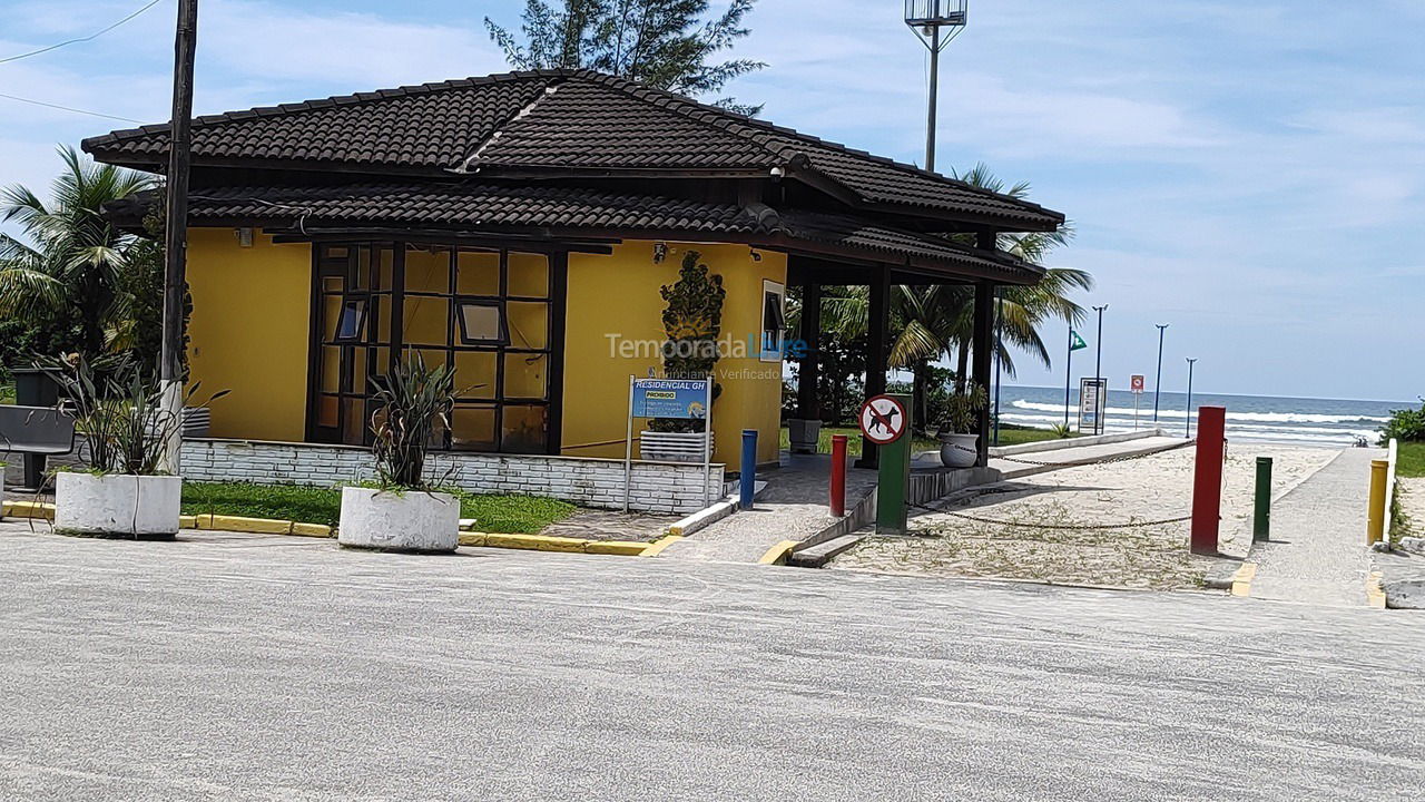 Casa para aluguel de temporada em Bertioga (Praia de Guaratuba)