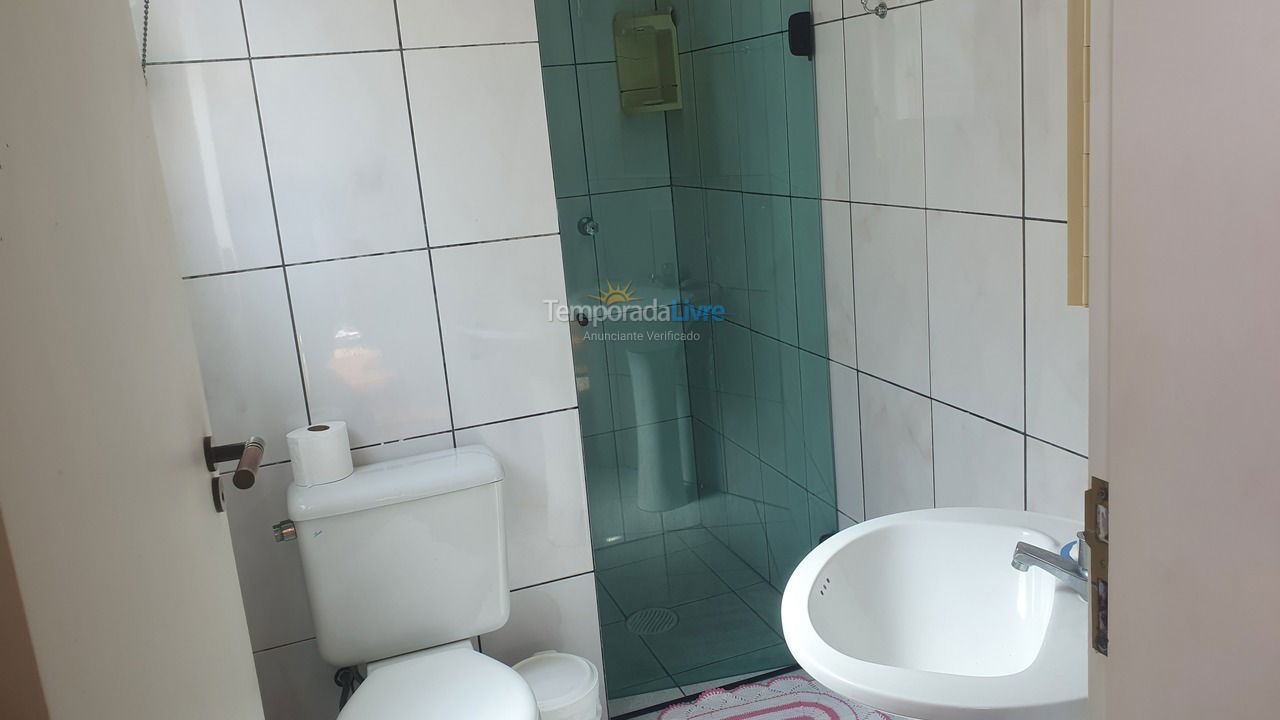 Casa para aluguel de temporada em Guarujá (Praia do Pernambuco)