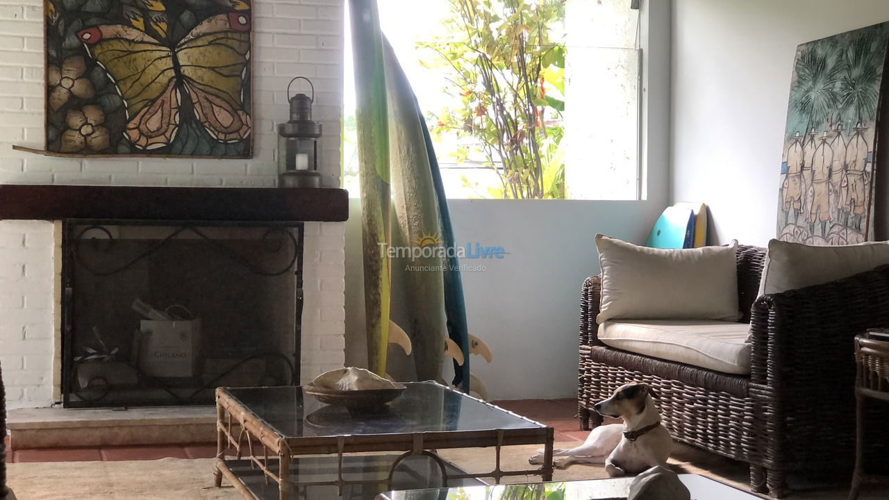 Casa para aluguel de temporada em Guarujá (Jardim Acapulco)