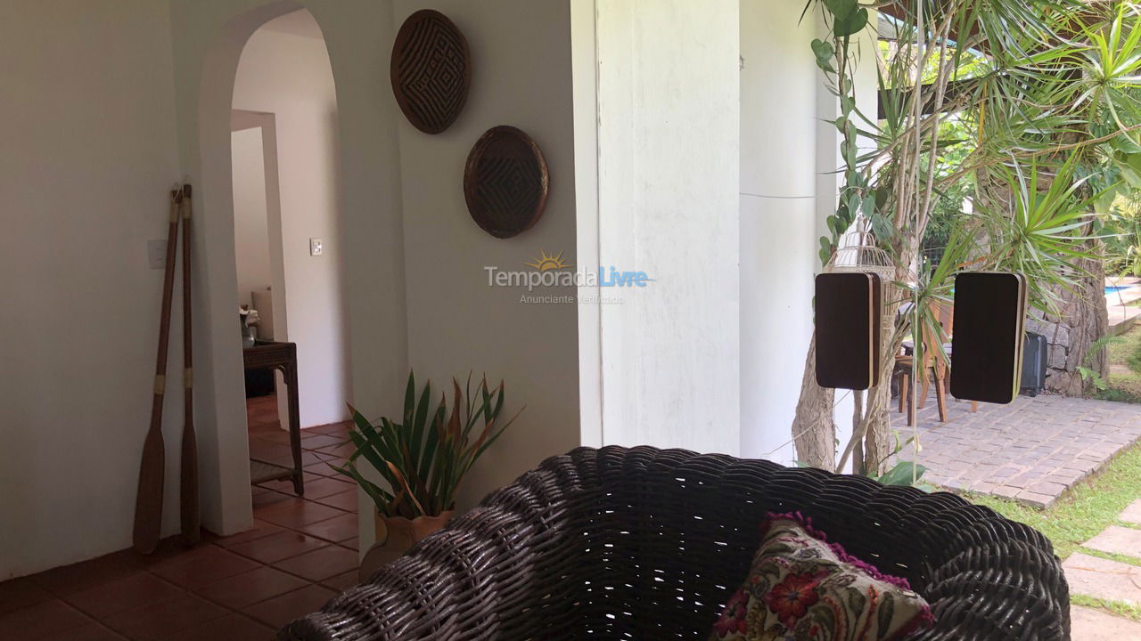 Casa para aluguel de temporada em Guarujá (Jardim Acapulco)