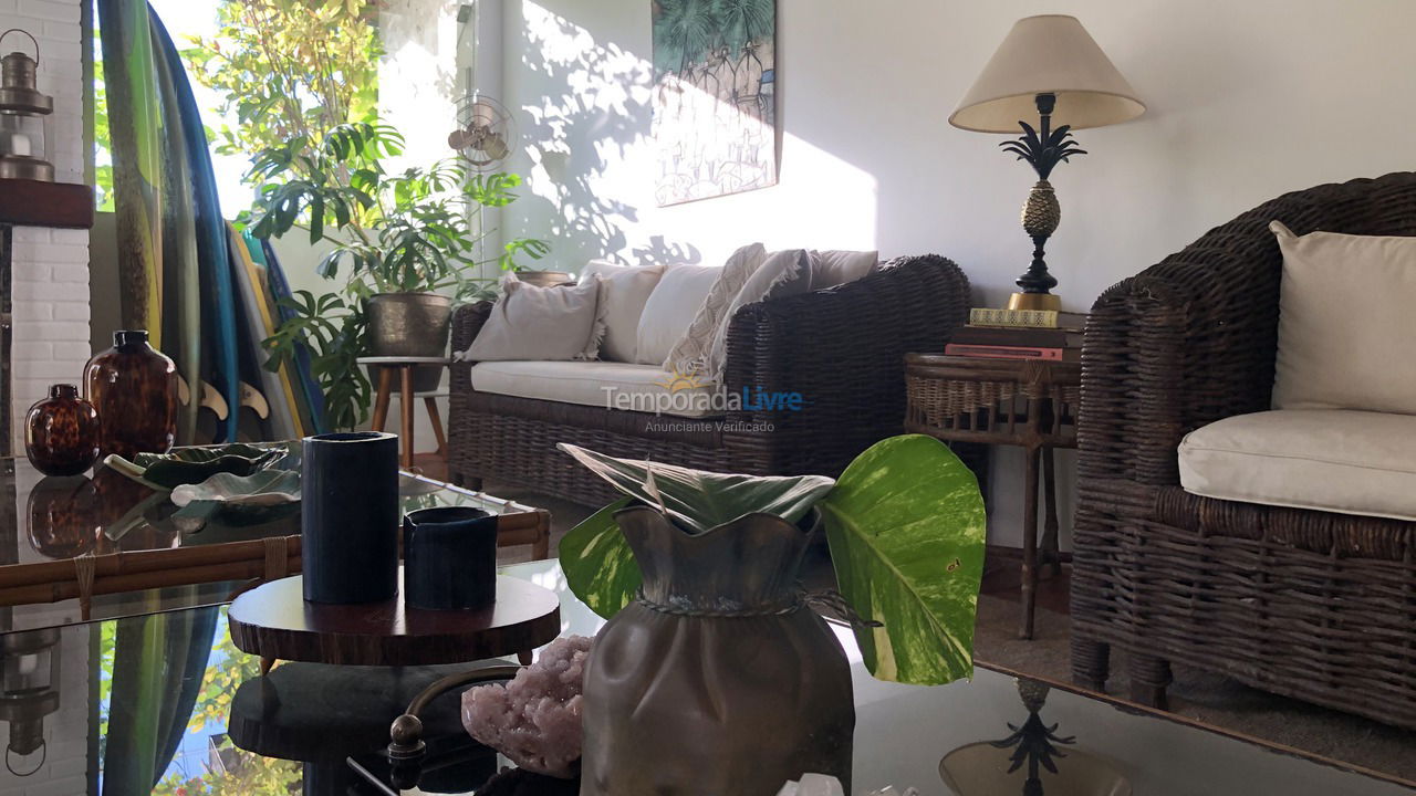 Casa para aluguel de temporada em Guarujá (Jardim Acapulco)