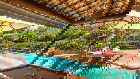 Casa Show 4 suítes Sinuca Condomínio Perto da praia Barra de Jacuípe