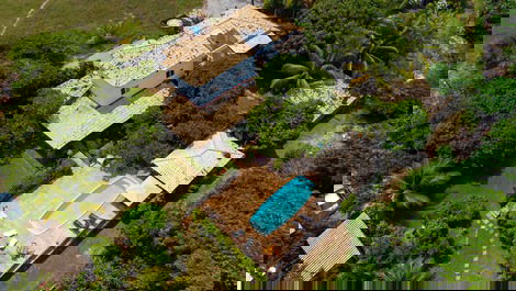 Casa Show 4 suítes Sinuca Condomínio Perto da praia Barra de Jacuípe