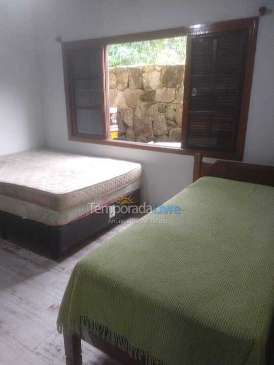 Casa para aluguel de temporada em Caraguatatuba (Sumare)