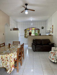 House with 4 bedrooms, WI-FI - For 12 people - Maranduba - Ubatuba