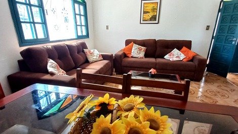 House 5 bedrooms, 3 suites, Lagoa center, up to 10 people