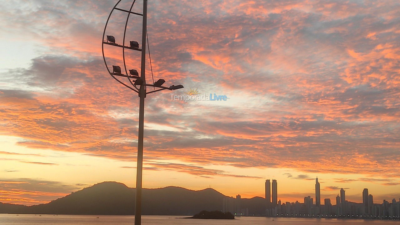 Apartamento para aluguel de temporada em Balneário Camboriú (Barra Norte)