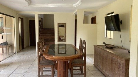 House 7 bedrooms beach of Taperapuan 150 meters from the sea.