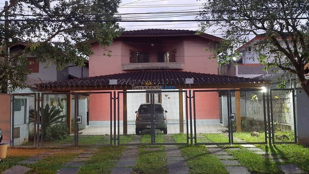House for vacation rental in Ubatuba (Parque Vivamar)