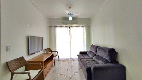 Apartment for rent located on the beach of Enseada Guarujá.