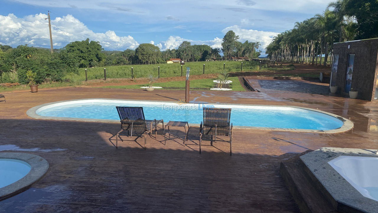 Granja para alquiler de vacaciones em Caldas Novas (Zona Rural Caldas Novas)