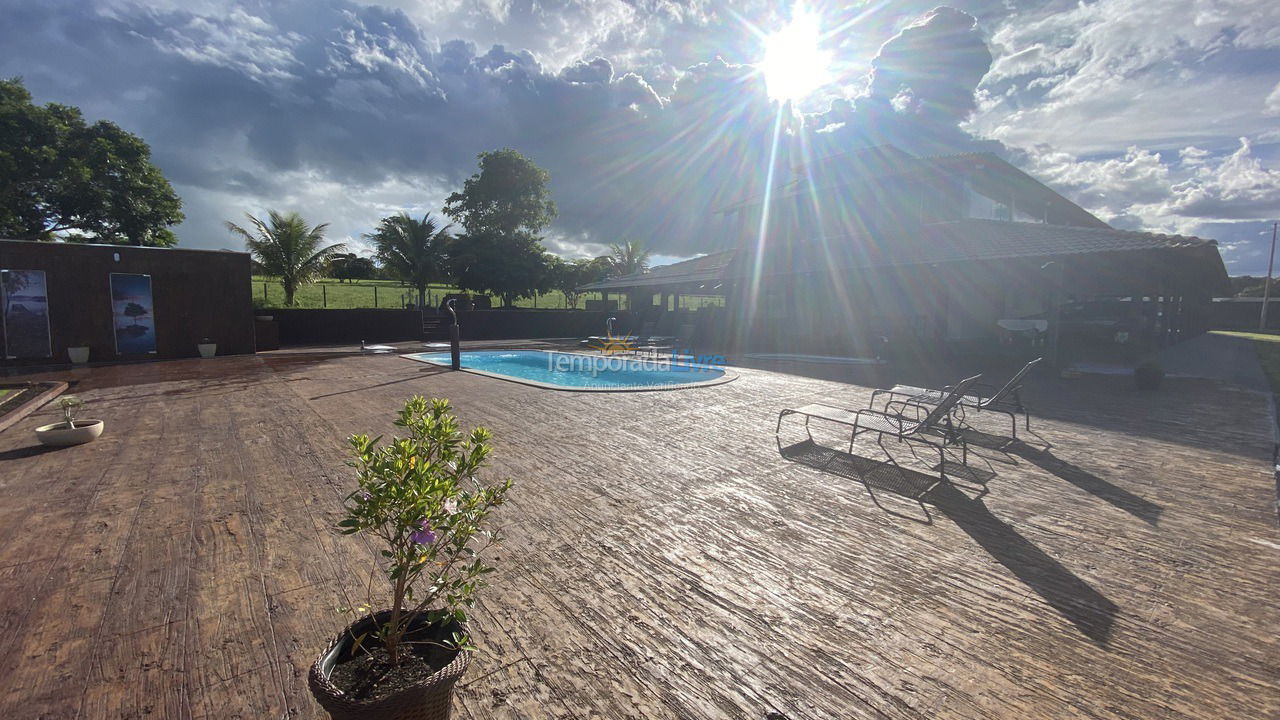 Granja para alquiler de vacaciones em Caldas Novas (Zona Rural Caldas Novas)