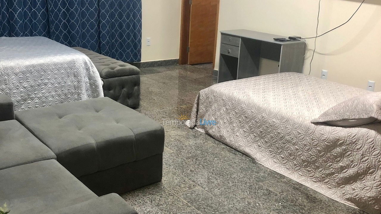Granja para alquiler de vacaciones em Caldas Novas (Zona Rural Caldas Novas)