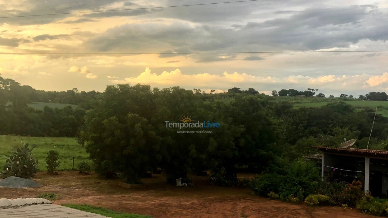 Granja para alquiler de vacaciones em Caldas Novas (Zona Rural Caldas Novas)