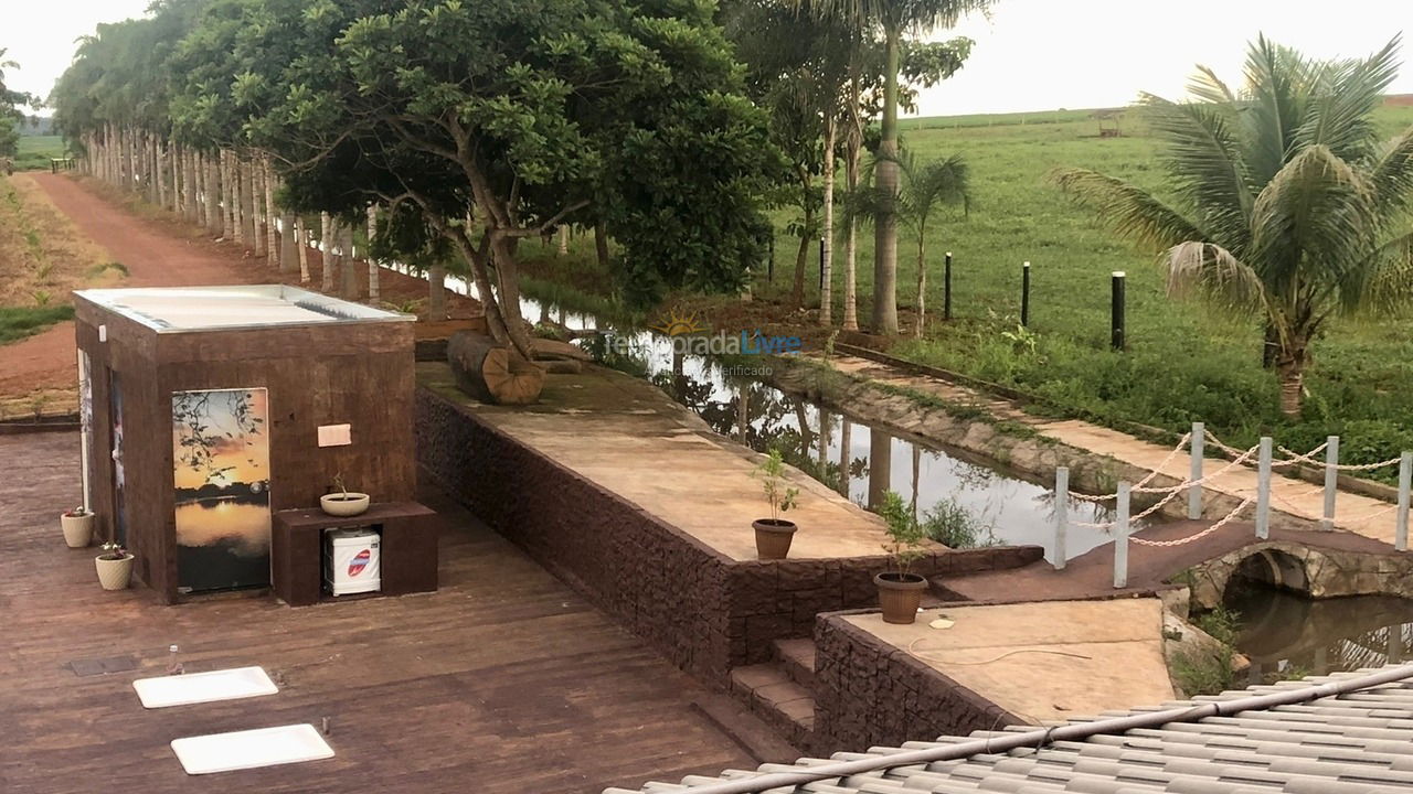 Granja para alquiler de vacaciones em Caldas Novas (Zona Rural Caldas Novas)