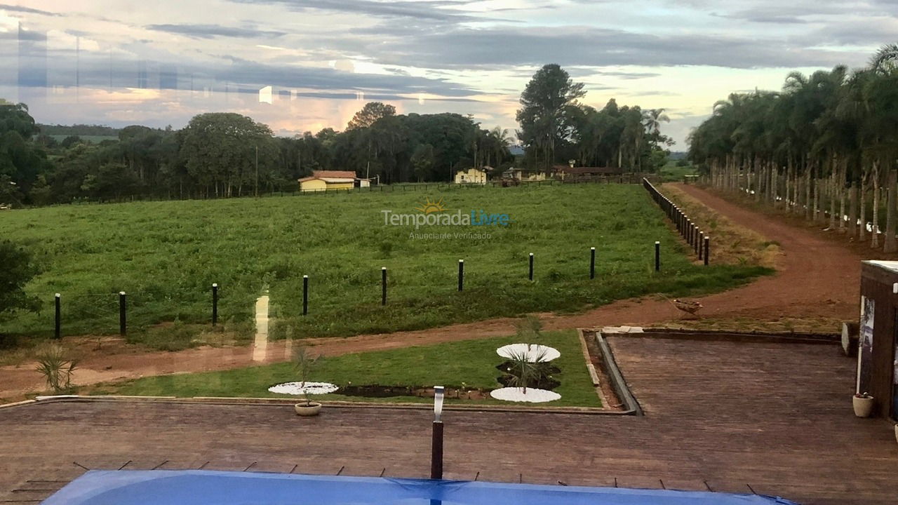 Granja para alquiler de vacaciones em Caldas Novas (Zona Rural Caldas Novas)