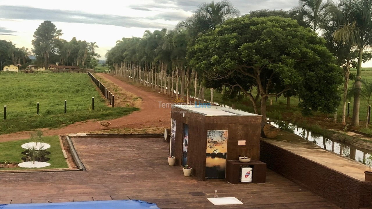 Granja para alquiler de vacaciones em Caldas Novas (Zona Rural Caldas Novas)