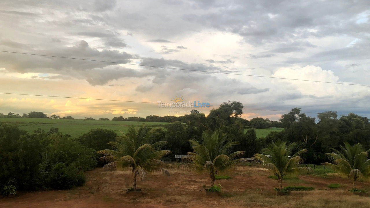 Granja para alquiler de vacaciones em Caldas Novas (Zona Rural Caldas Novas)