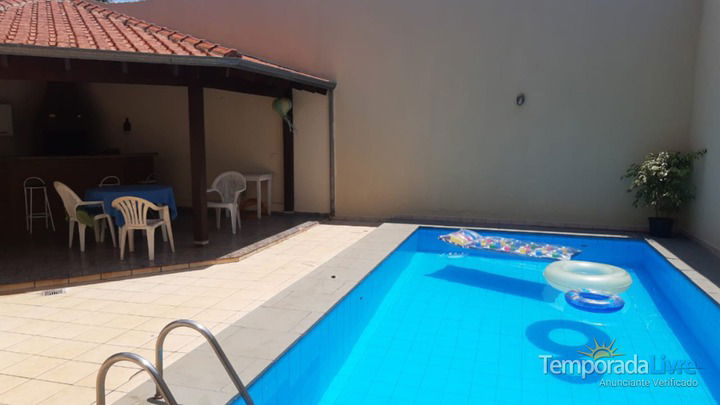 Casas com piscina no Aeroporto em Londrina