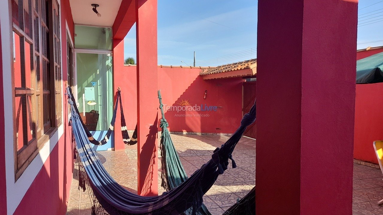 Casa para aluguel de temporada em Peruíbe (Balneário Continental)