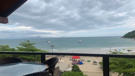 Vista da sacada para a praia