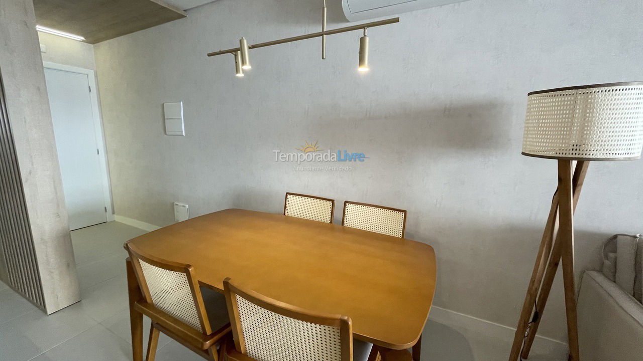 Apartamento para aluguel de temporada em Florianopolis (Praia dos Ingleses)