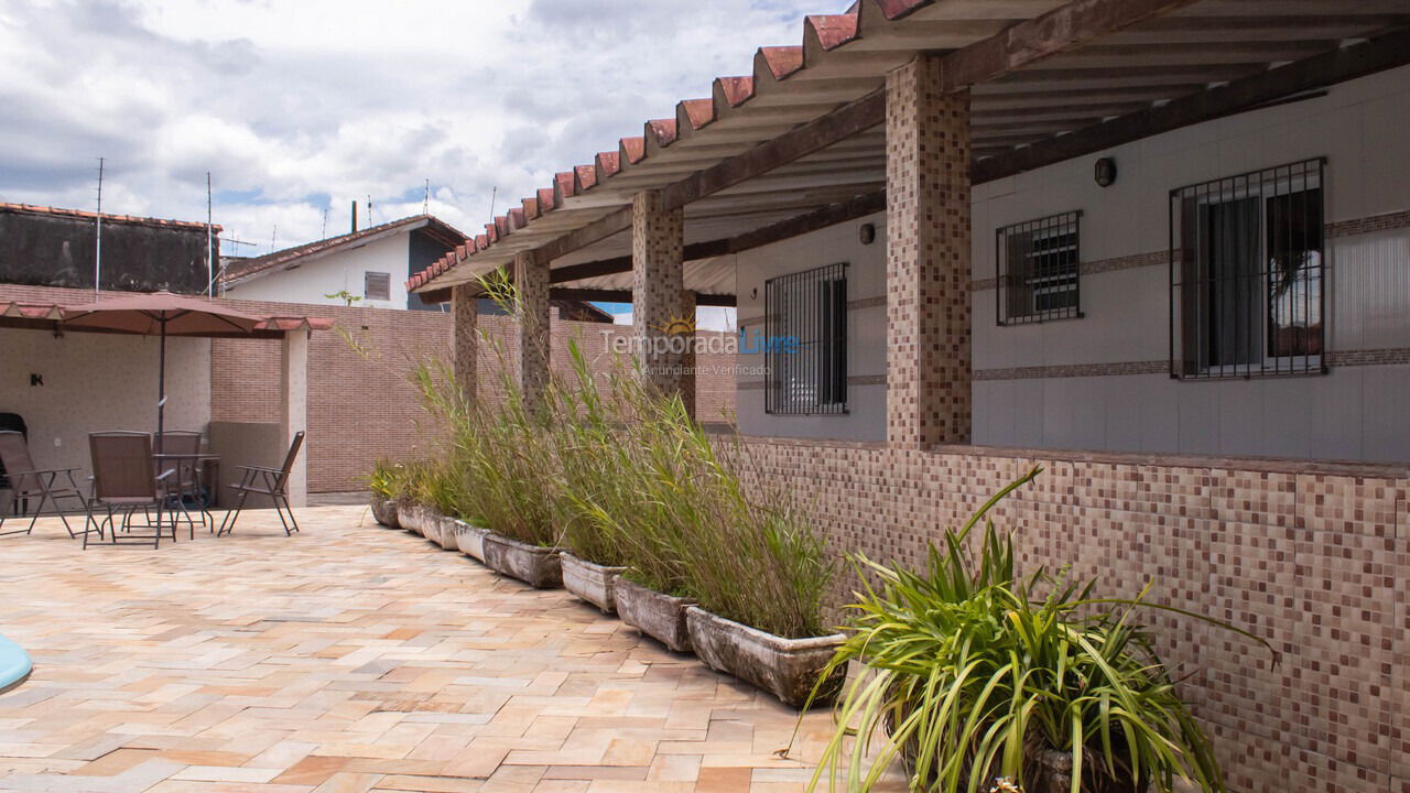 Casa para aluguel de temporada em Itanhaém (Jd Umuarama)