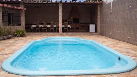 Casa Grande com Piscina, super confortável em Itanhaém