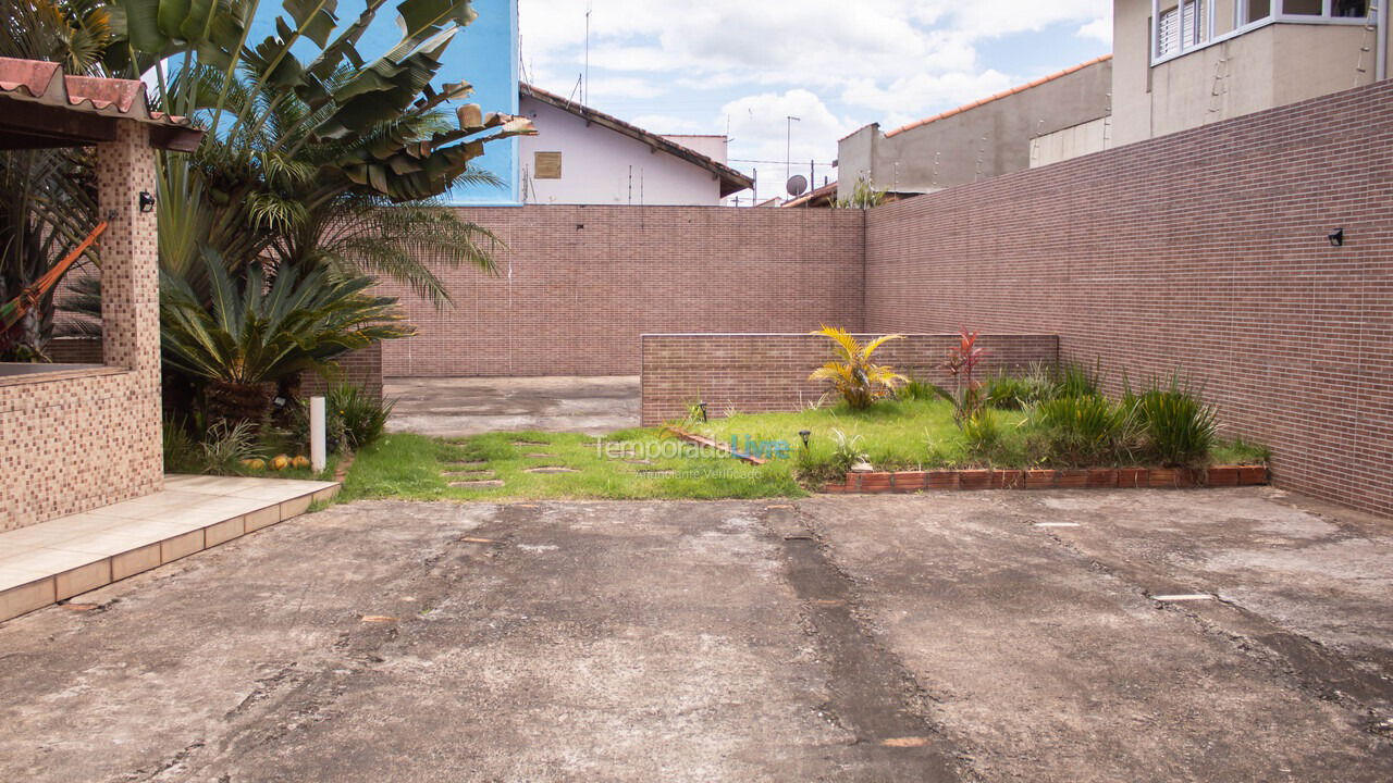 Casa para aluguel de temporada em Itanhaém (Jd Umuarama)