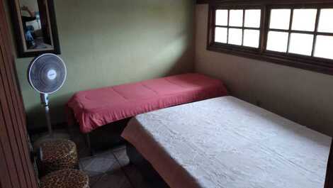 Casa de 3 dormitorios - Cabo Frio/Peró - Carnival - 400 metros de la playa - Hasta 16 personas.