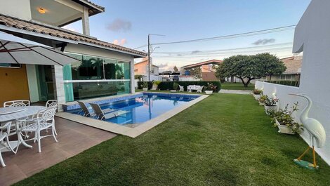 Linda Casa com 5 quartos/suítes à Beira Rio