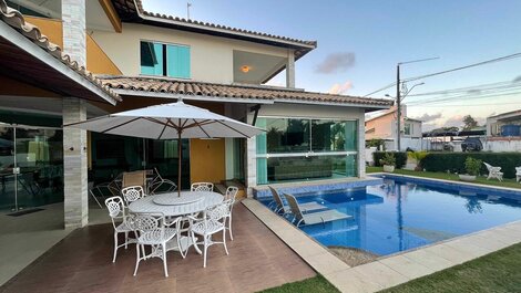 Linda Casa com 5 quartos/suítes à Beira Rio