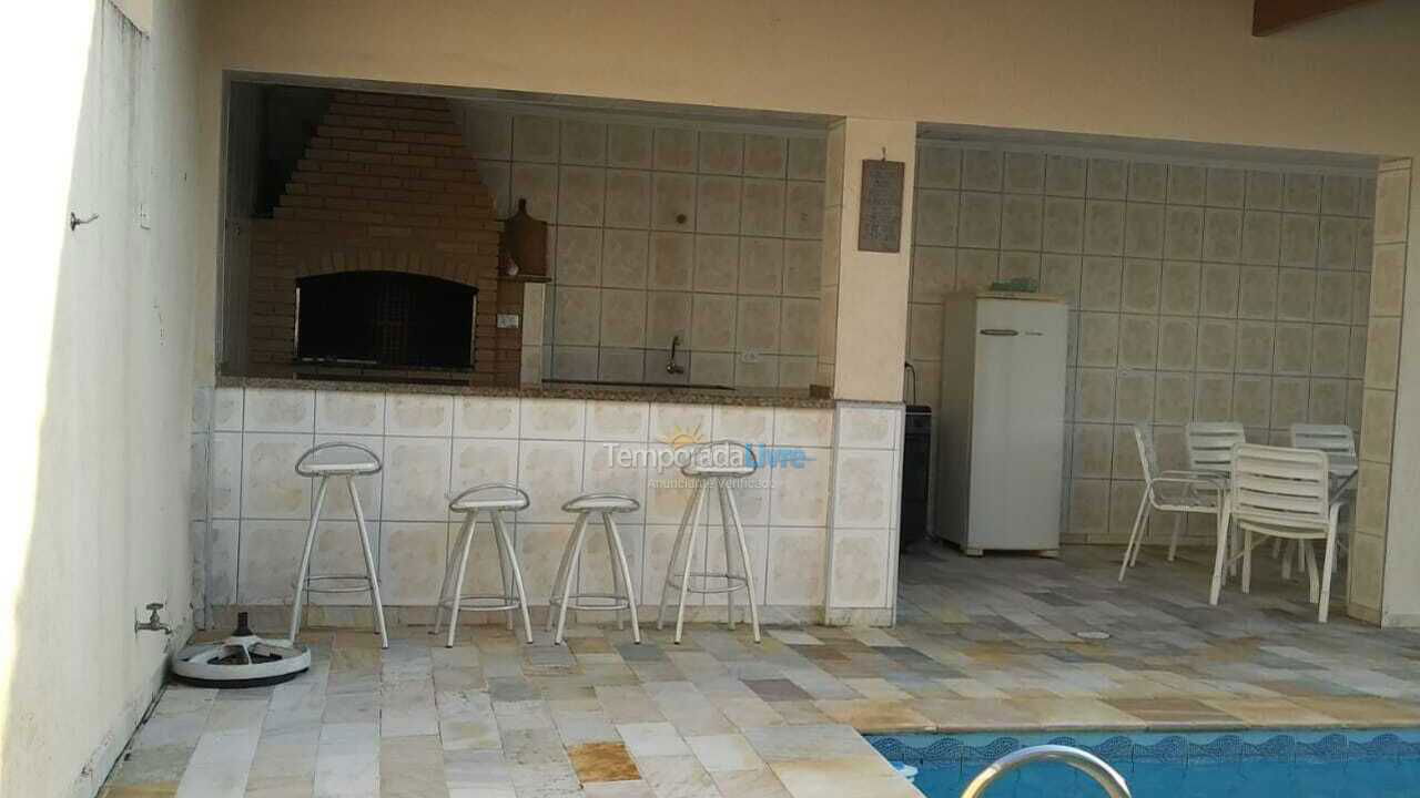 Casa para aluguel de temporada em Guarujá (Enseada)