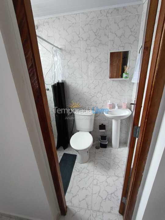 Apartamento para aluguel de temporada em Bertioga (Chácaras Vista Linda)