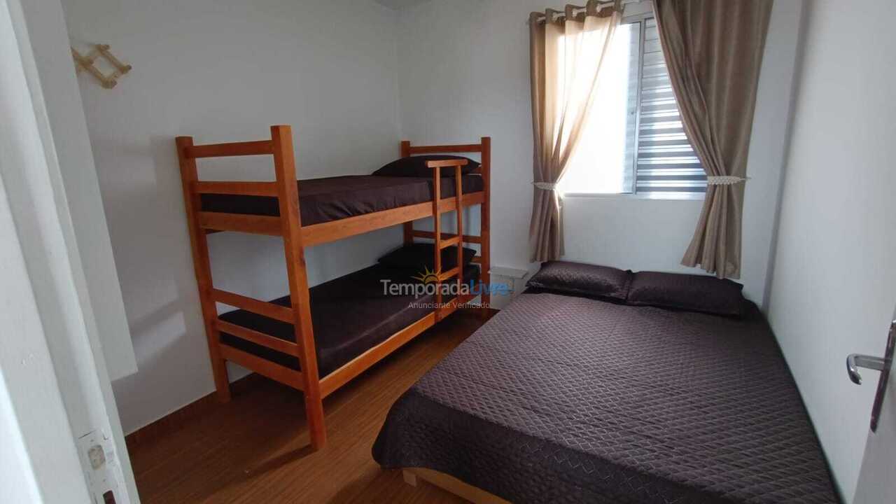 Apartamento para aluguel de temporada em Bertioga (Chácaras Vista Linda)